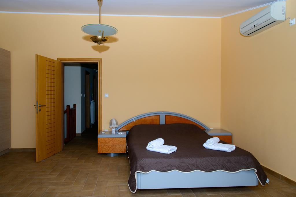 Вилла Athenian Spiti Луца Экстерьер фото