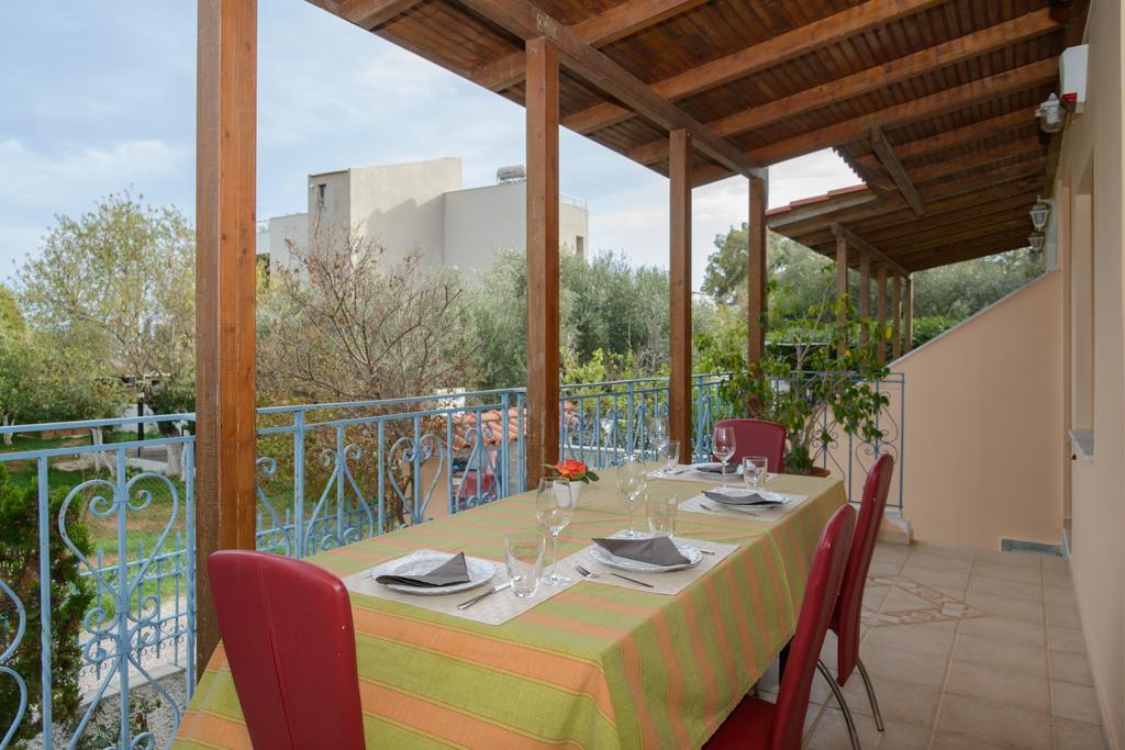 Вилла Athenian Spiti Луца Экстерьер фото